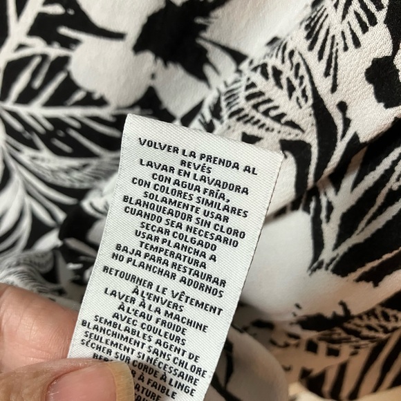 Ruby Rd. Black and White Floral Blouse - Picture 7 of 9